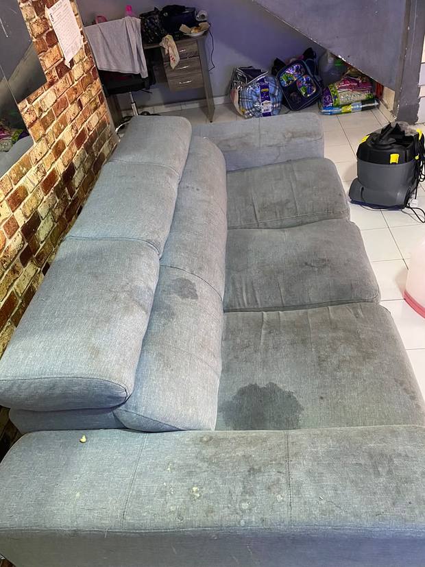 Sofa sebelum dicuci